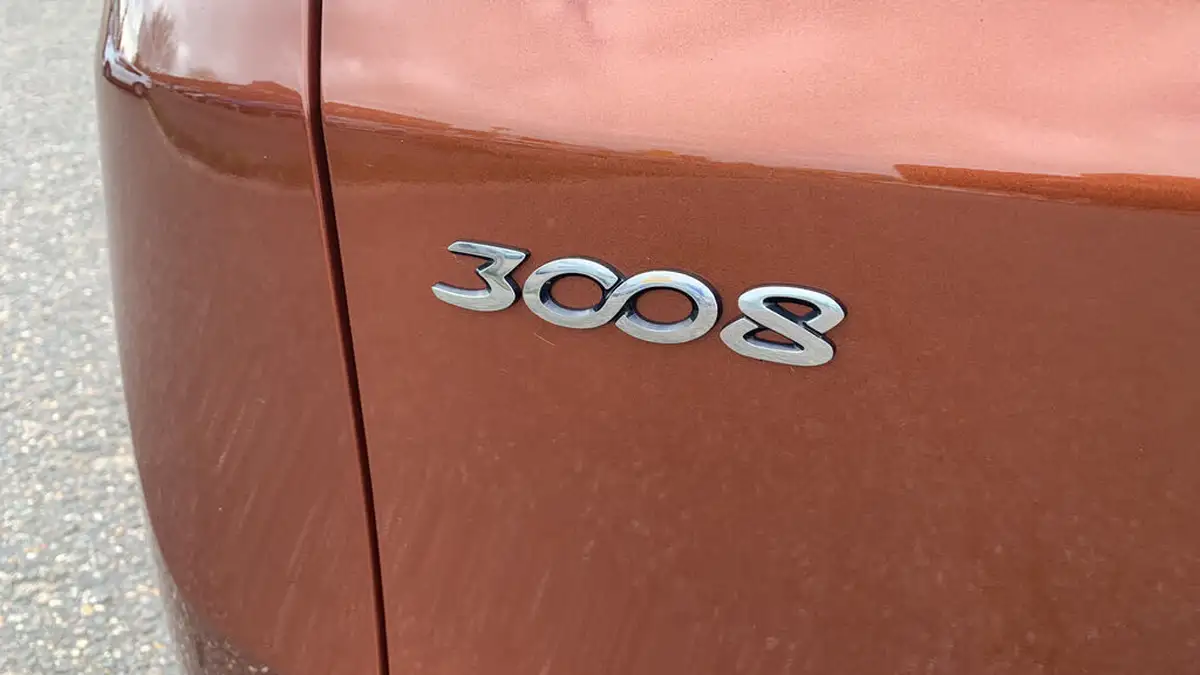 2017-peugeot-3008-suv-12-puretech-allure-big-43