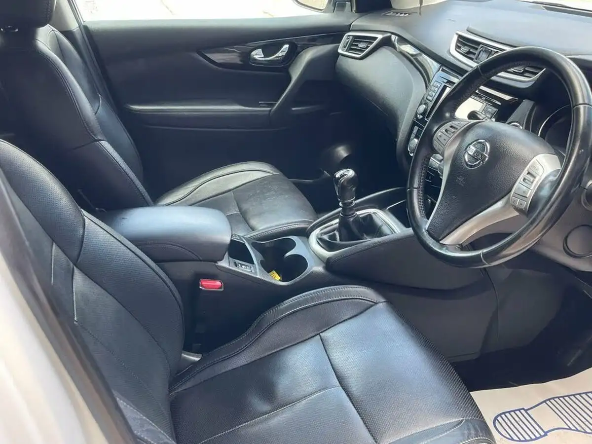 2016-nissan-qashqai-15dci-tekna-big-34