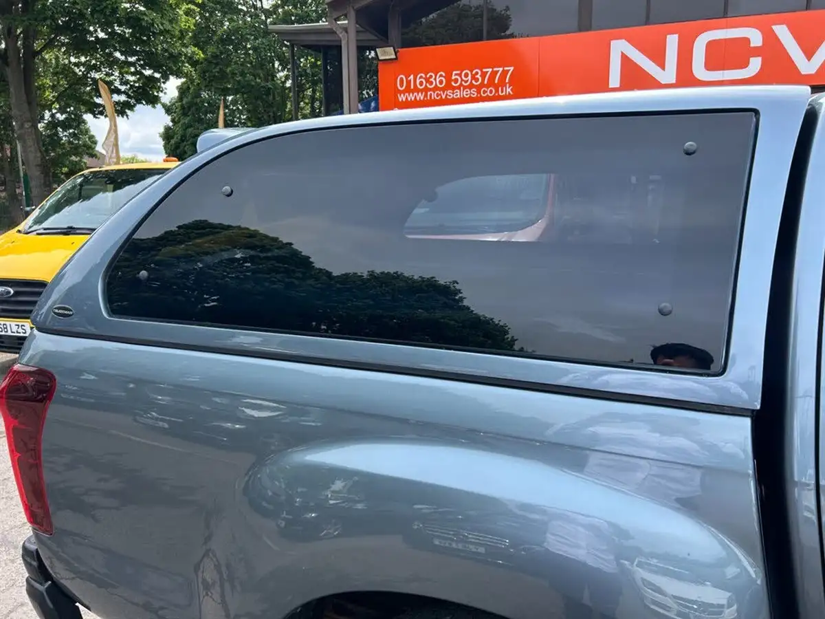 2015-isuzu-d-max-25td-eiger-big-12