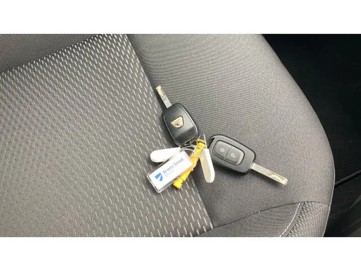 2020-dacia-duster-10-tce-comfort-100bhp-ss-big-18