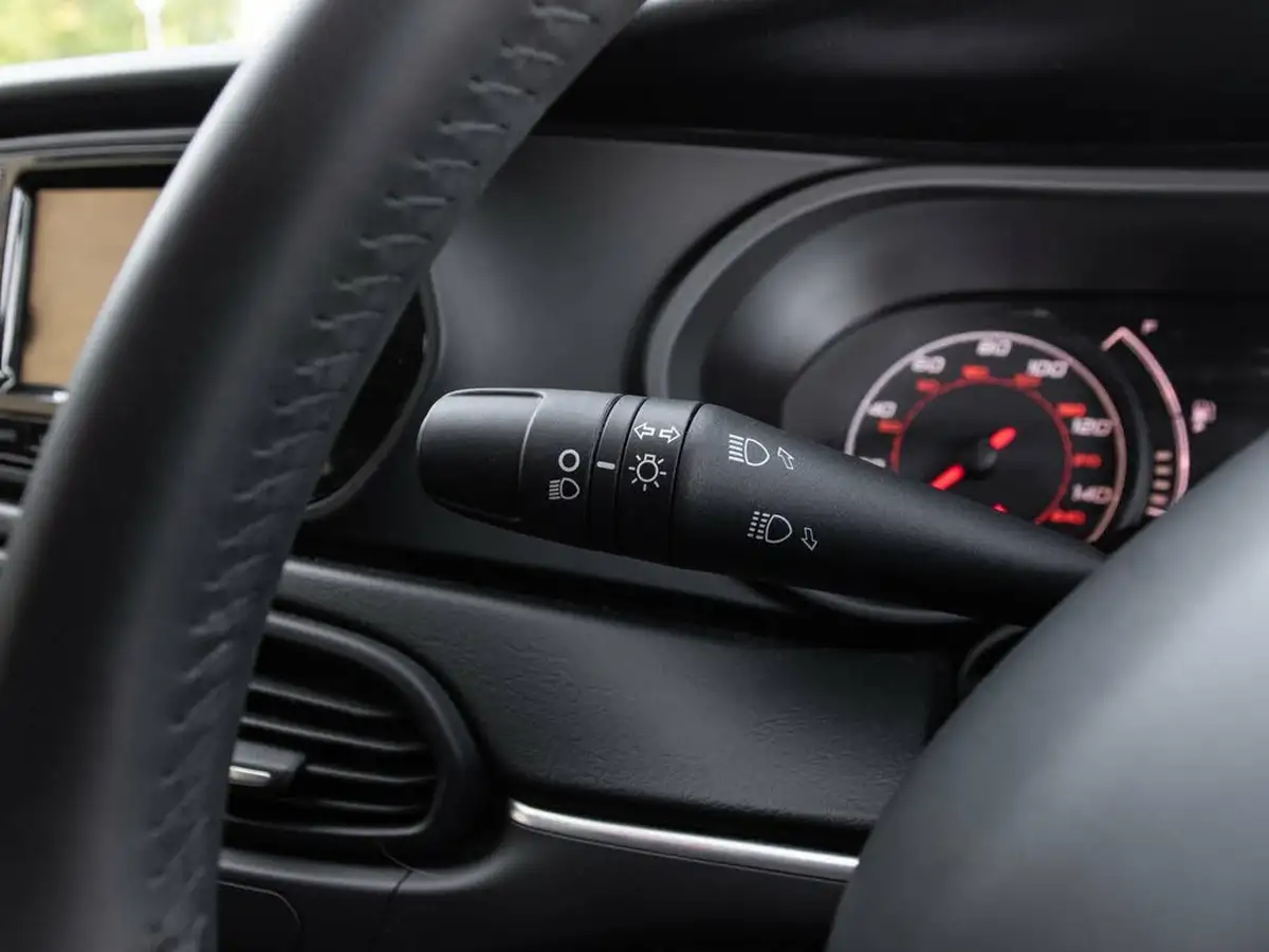 2018-fiat-tipo-14-easy-plus-hatchback-big-16