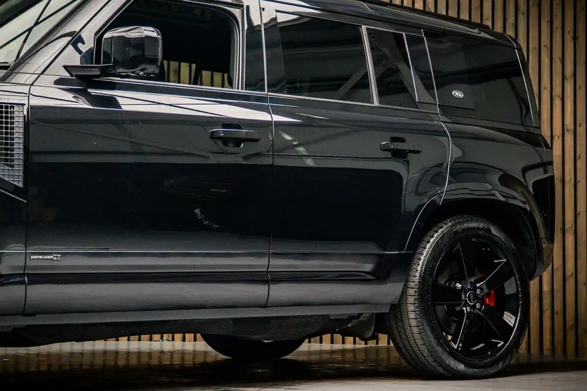 2022-land-rover-110-defender-30-p400-x-big-15