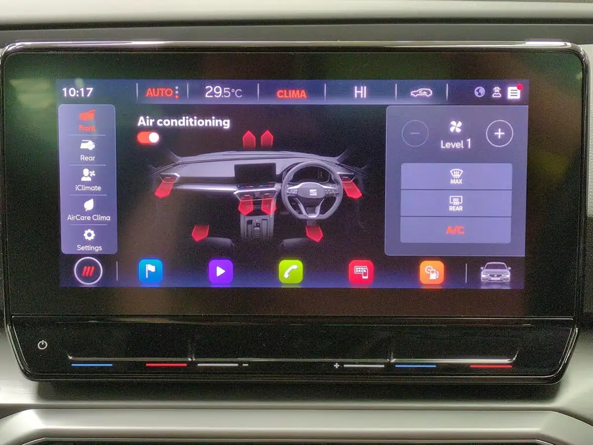 2022-seat-leon-big-20