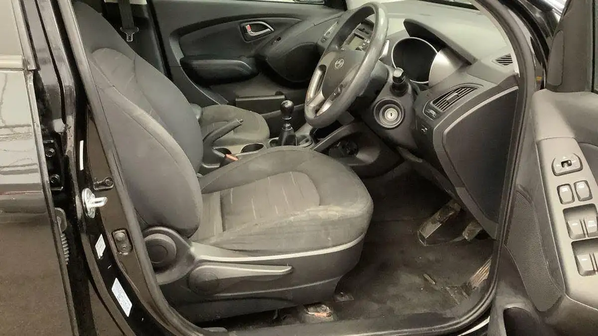 2015-hyundai-ix35-17crdi-s-big-9