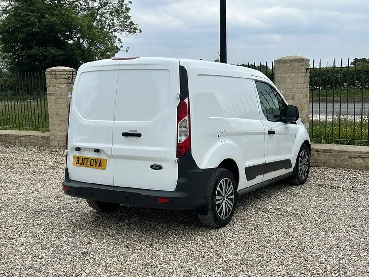 2017-ford-transit-connect-15tdci-l1-200-econetic-big-4