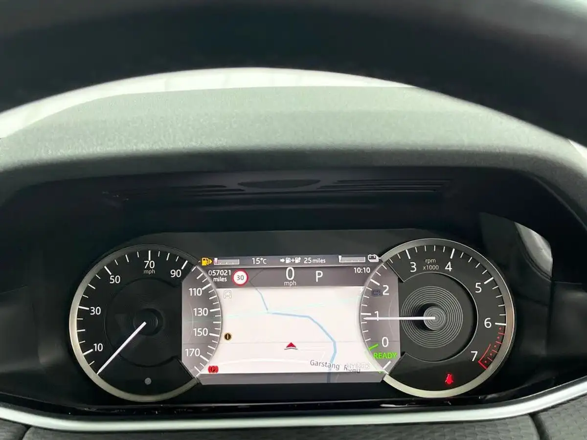 2021-land-rover-range-rover-evoque-15-p300e-s-big-32