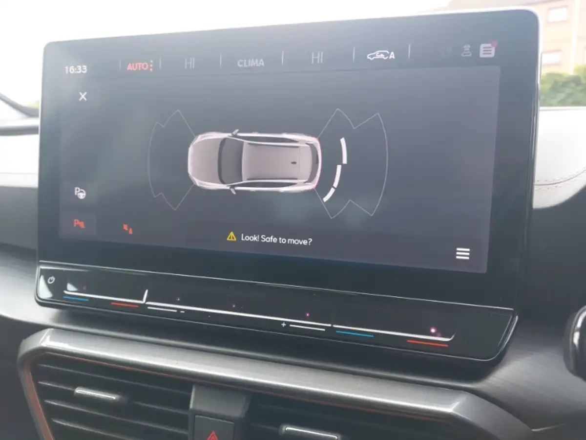 2025-cupra-leon-nf-15-etsi-v1-estate-big-14