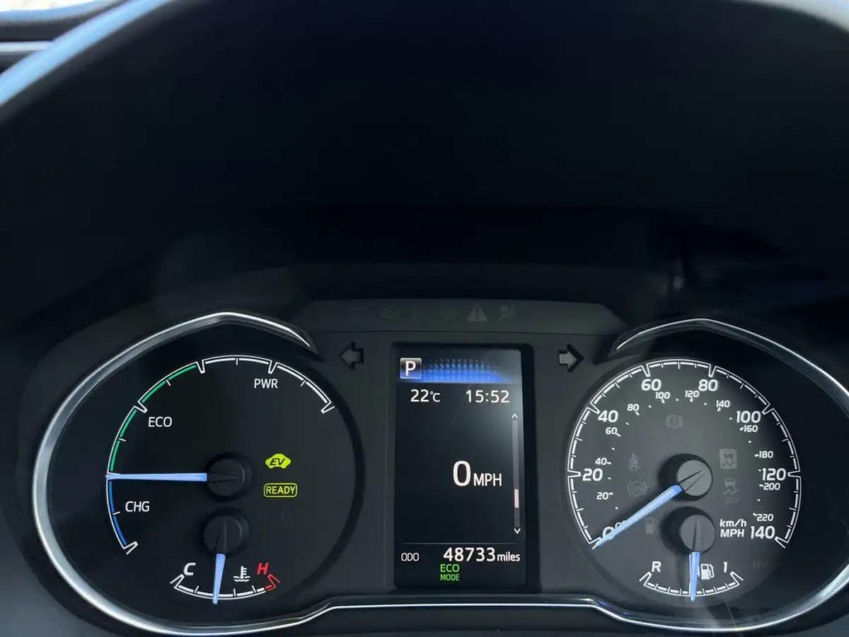 2018-toyota-yaris-15-vvt-i-icon-hybrid-big-43