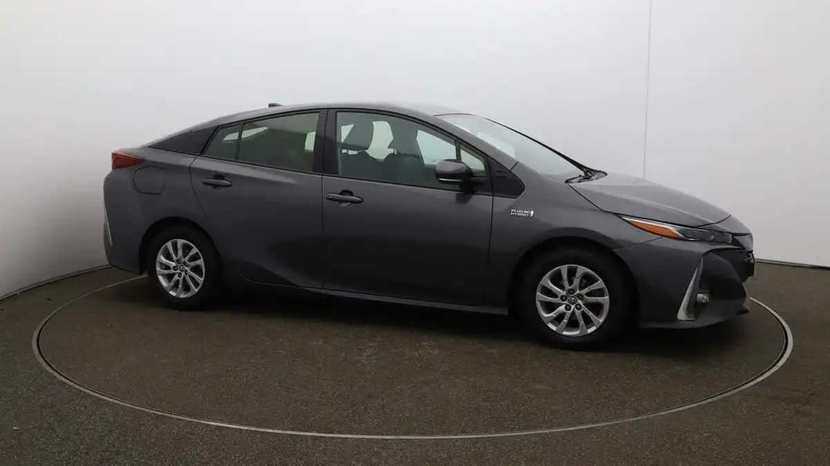 2017-toyota-prius-18-vvt-i-excel-plug-in-big-45