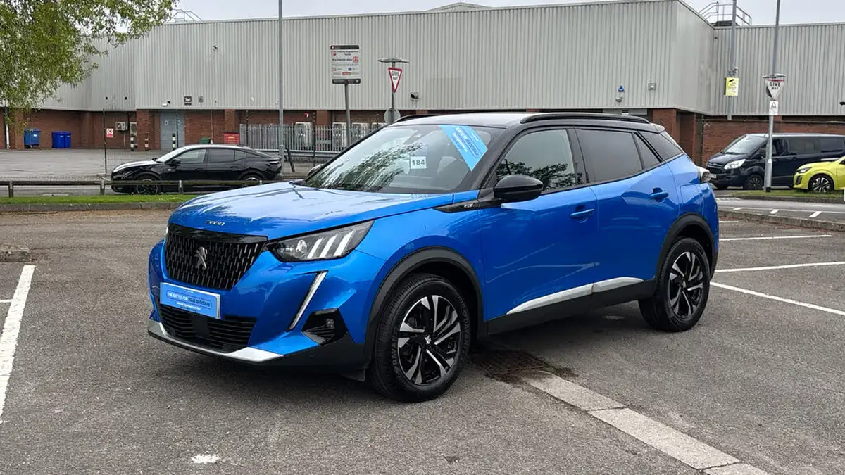 2021-peugeot-2008-suv-12-puretech-gt-eat8-big-6