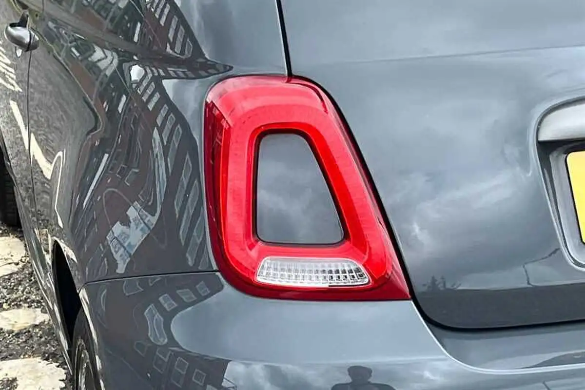2019-fiat-500-12-sport-big-30