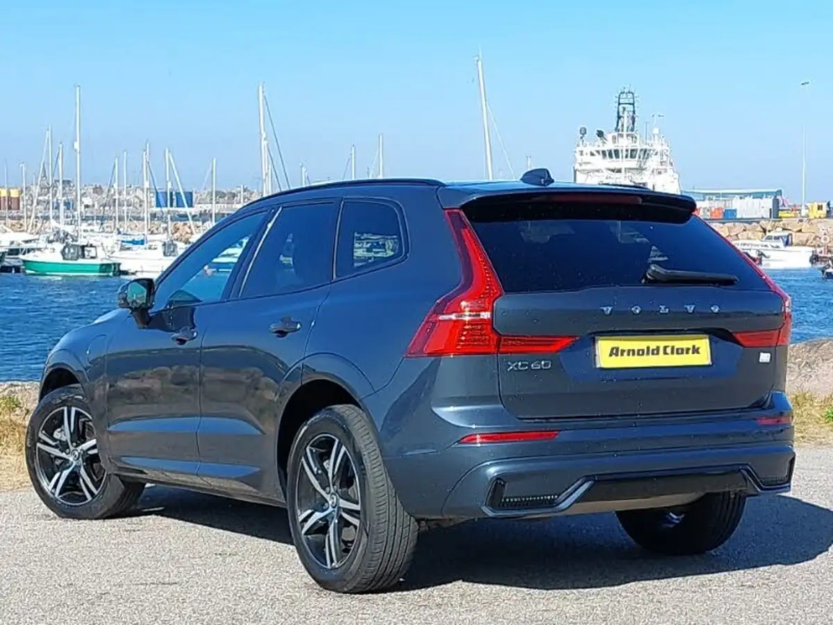 2021-volvo-xc60-20-t6-r-design-350bhp-plug-in-hybrid-big-1