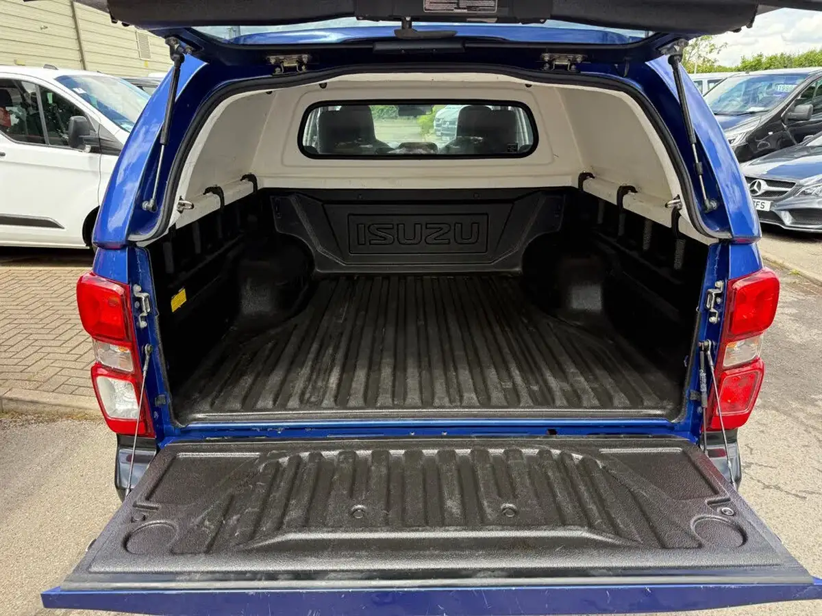 2021-isuzu-d-max-19td-utility-4x4-double-pickup-big-5