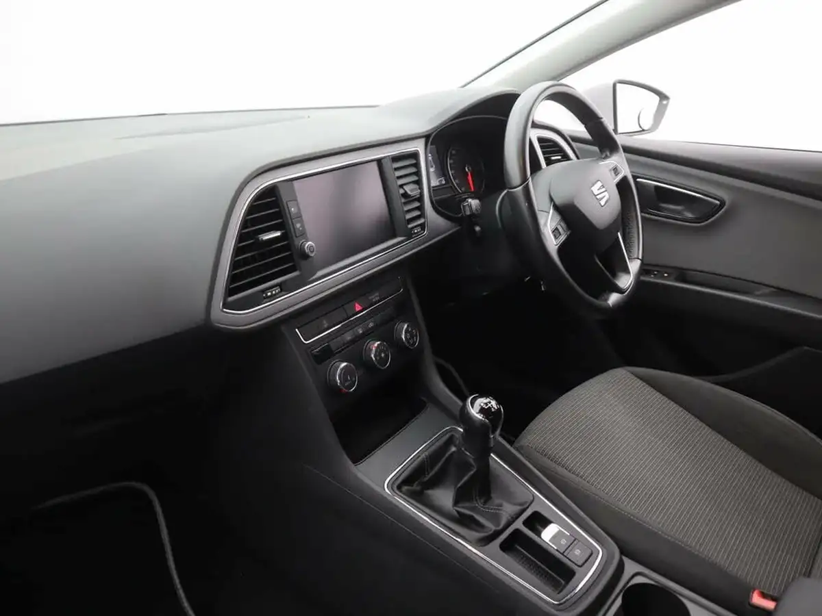 2018-seat-leon-12-tsi-se-dynamic-technology-hatchback-big-12
