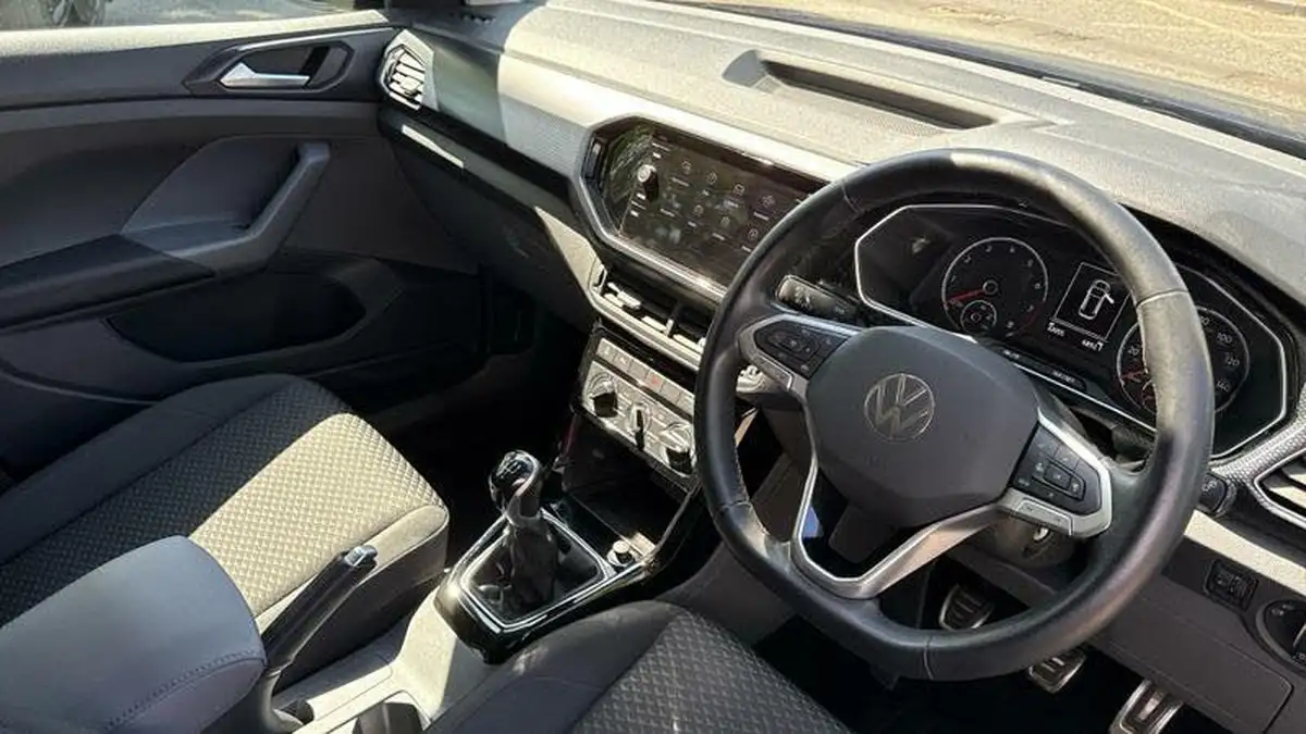 2021-volkswagen-t-cross-10-tsi-active-95ps-big-5