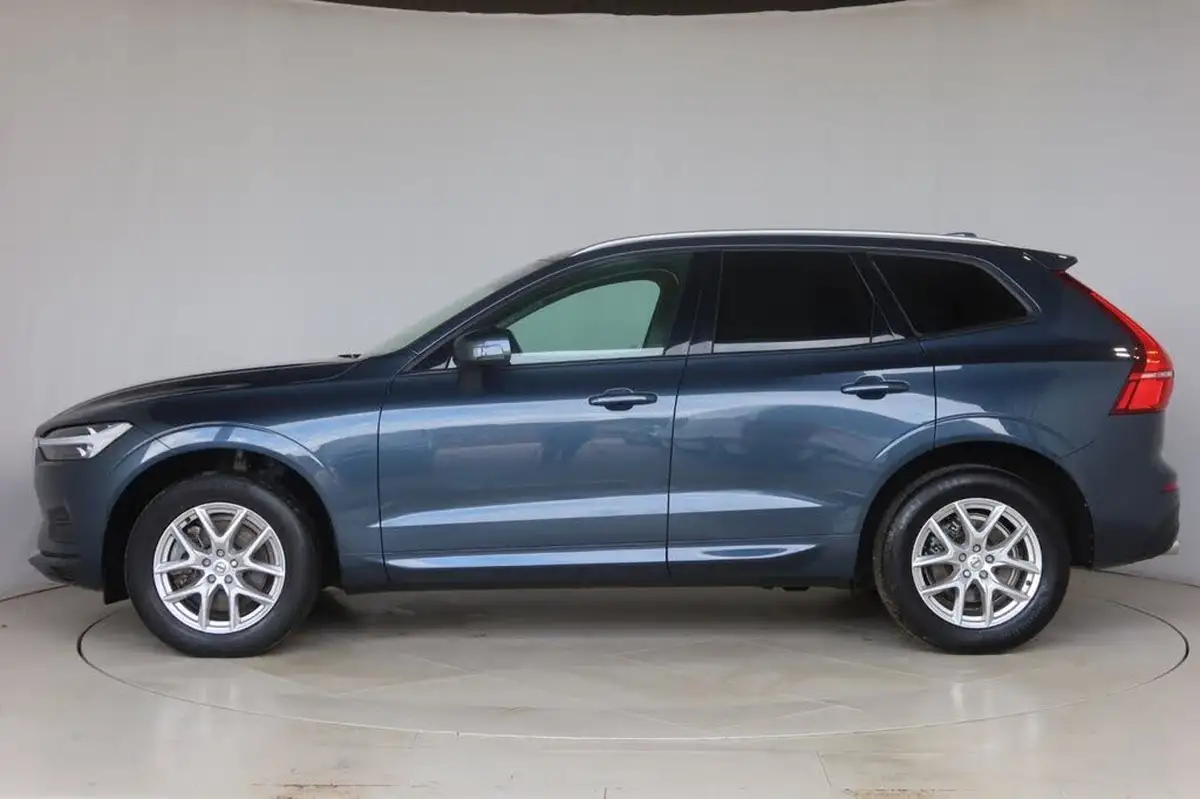 2021-volvo-xc60-20td-b4-momentum-big-10