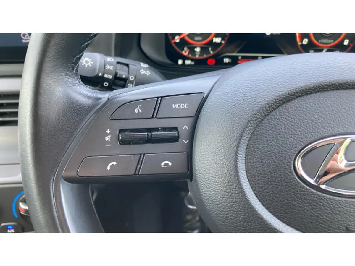 2022-hyundai-i20-10-t-gdi-se-connect-eclutch-imt-big-35