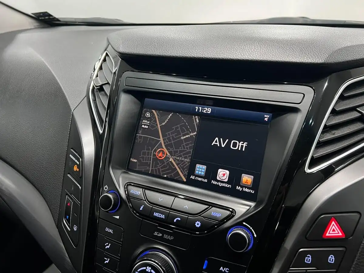 2017-hyundai-i40-17crdi-se-nav-141ps-tourer-5d-big-34