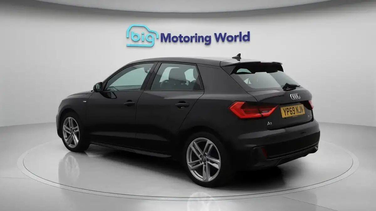 2019-audi-a1-10-25-tfsi-s-line-big-5