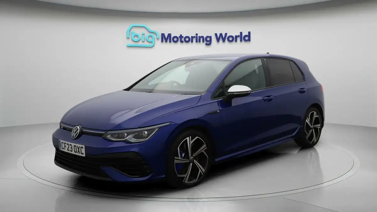 2023-volkswagen-golf-20-tsi-r-320ps-hatchback-big-3