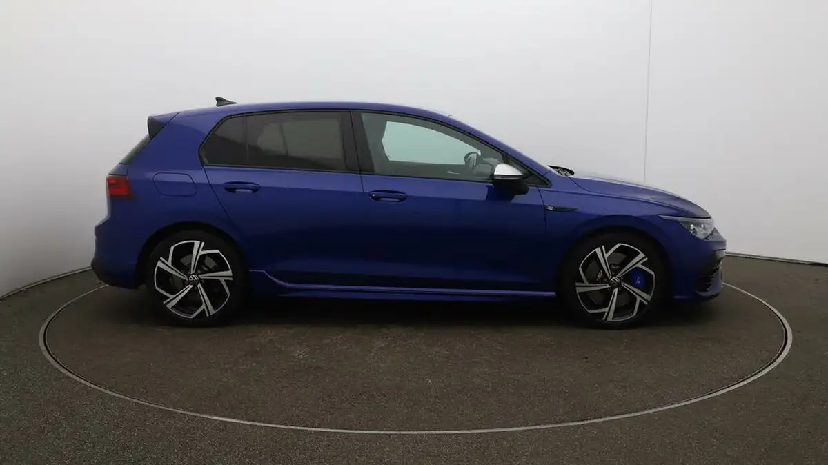 2023-volkswagen-golf-20-tsi-r-320ps-hatchback-big-51