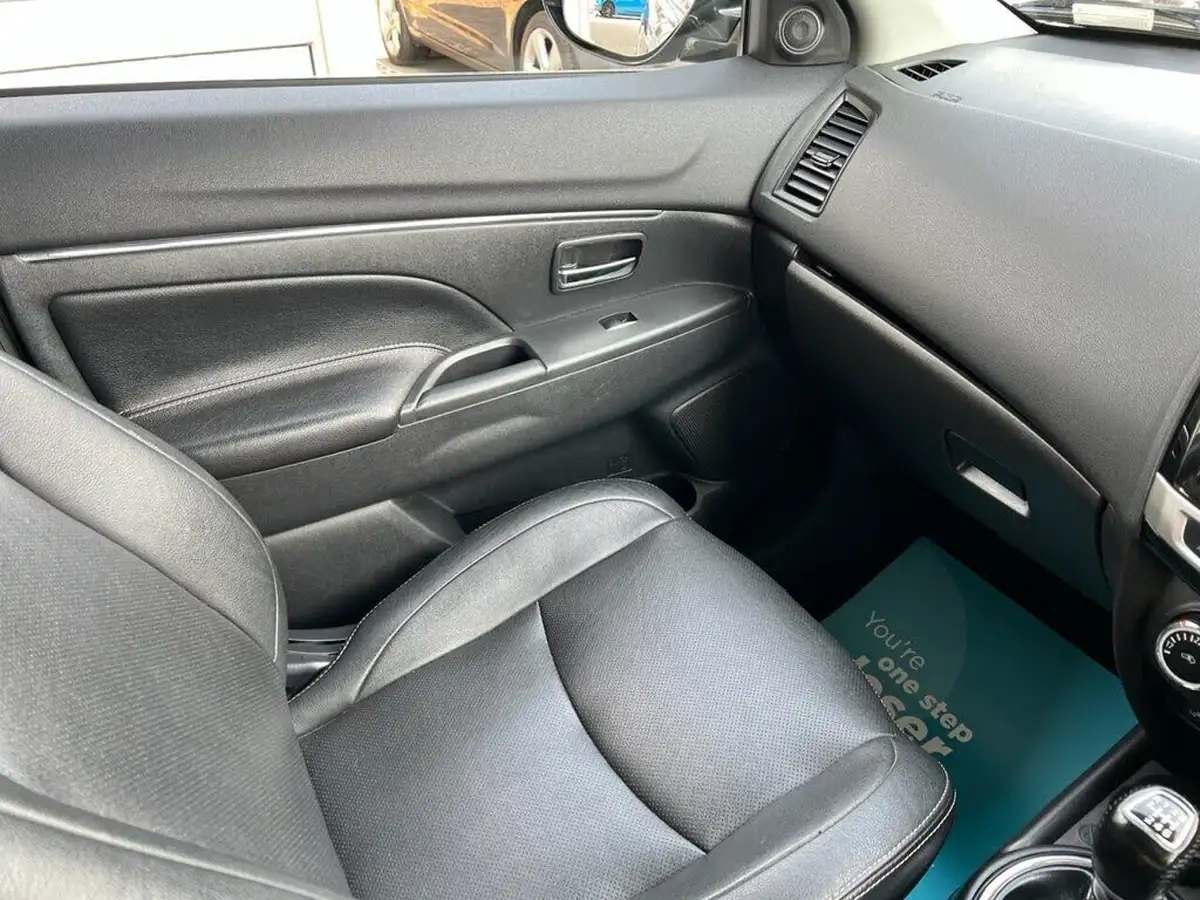 2017-mitsubishi-asx-16d-3-big-16