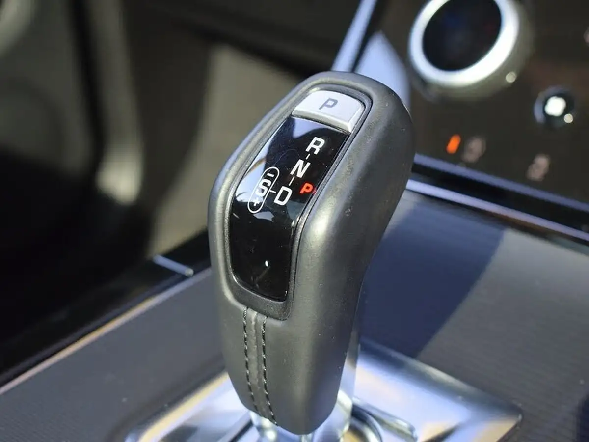 2023-land-rover-range-rover-evoque-20-d200-r-dynamic-se-big-23