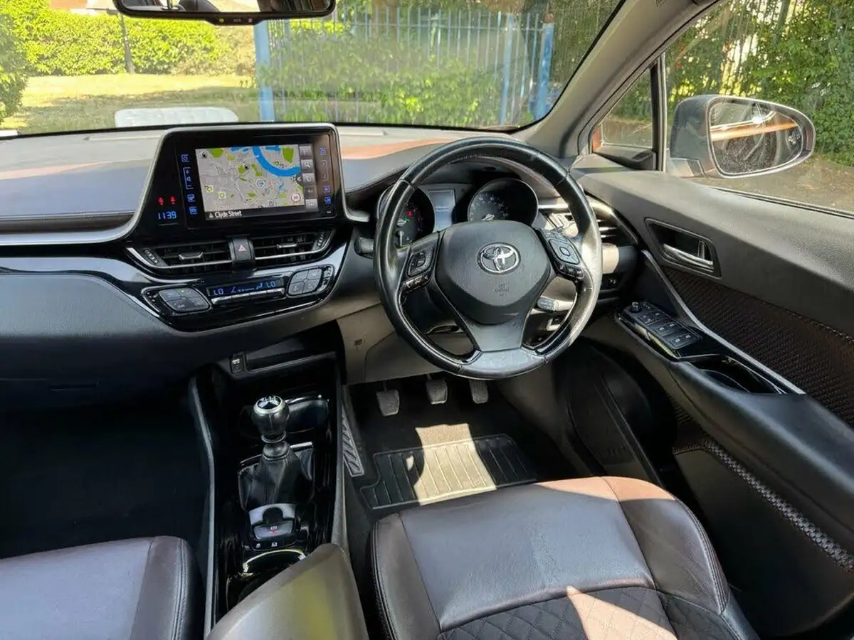 2017-toyota-c-hr-12-excel-big-20