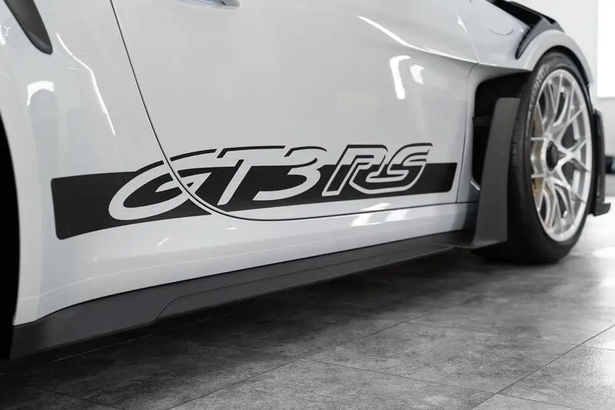 2024-porsche-911-40-gt3-rs-big-37