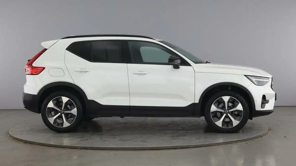 2023-volvo-xc40-20-b4-ultimate-big-3