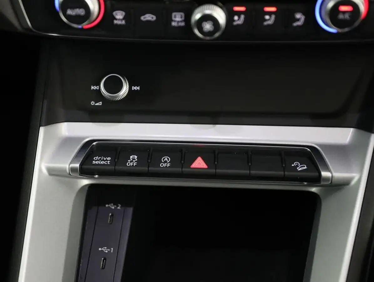 2022-audi-q3-20-35-tdi-technik-s-tronic-big-32