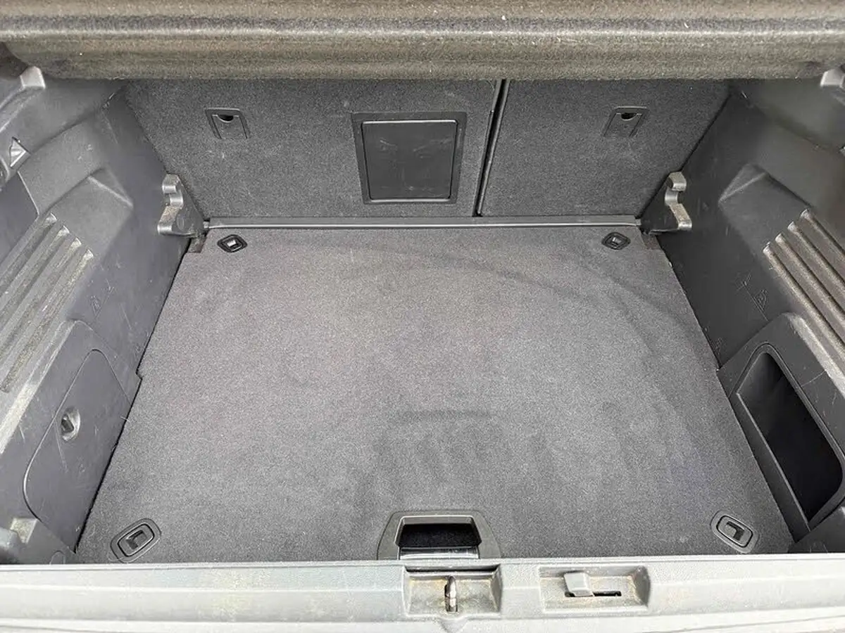 2015-peugeot-3008-crossover-16bluehdi-allure-big-21