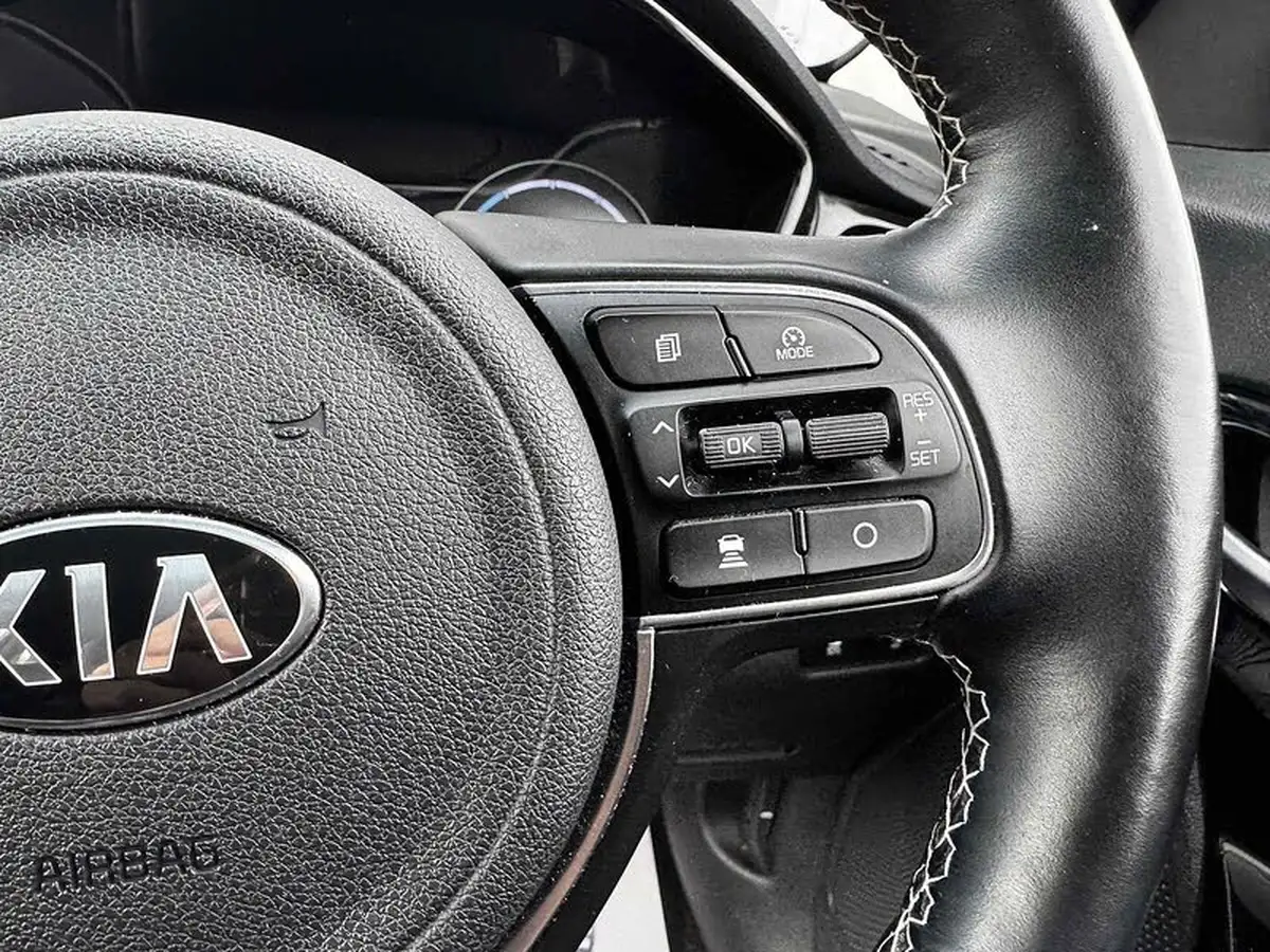 2020-kia-e-niro-ev-4-big-44