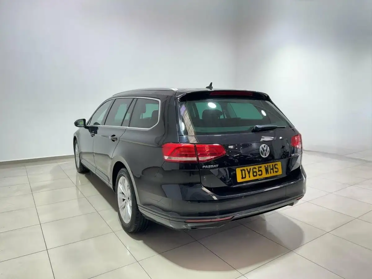 2015-volkswagen-passat-20tdi-se-business-bmtss-estate-5d-big-6
