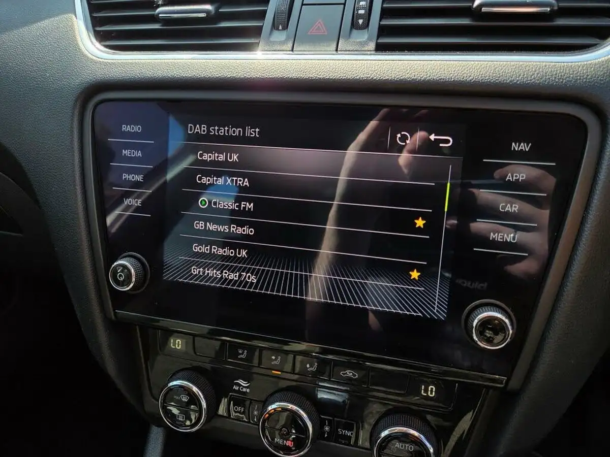 2019-skoda-octavia-10-tsi-se-technology-estate-dsg-big-28