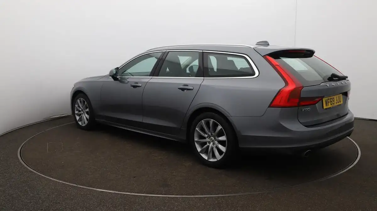 2019-volvo-v90-20-t4-momentum-plus-big-61