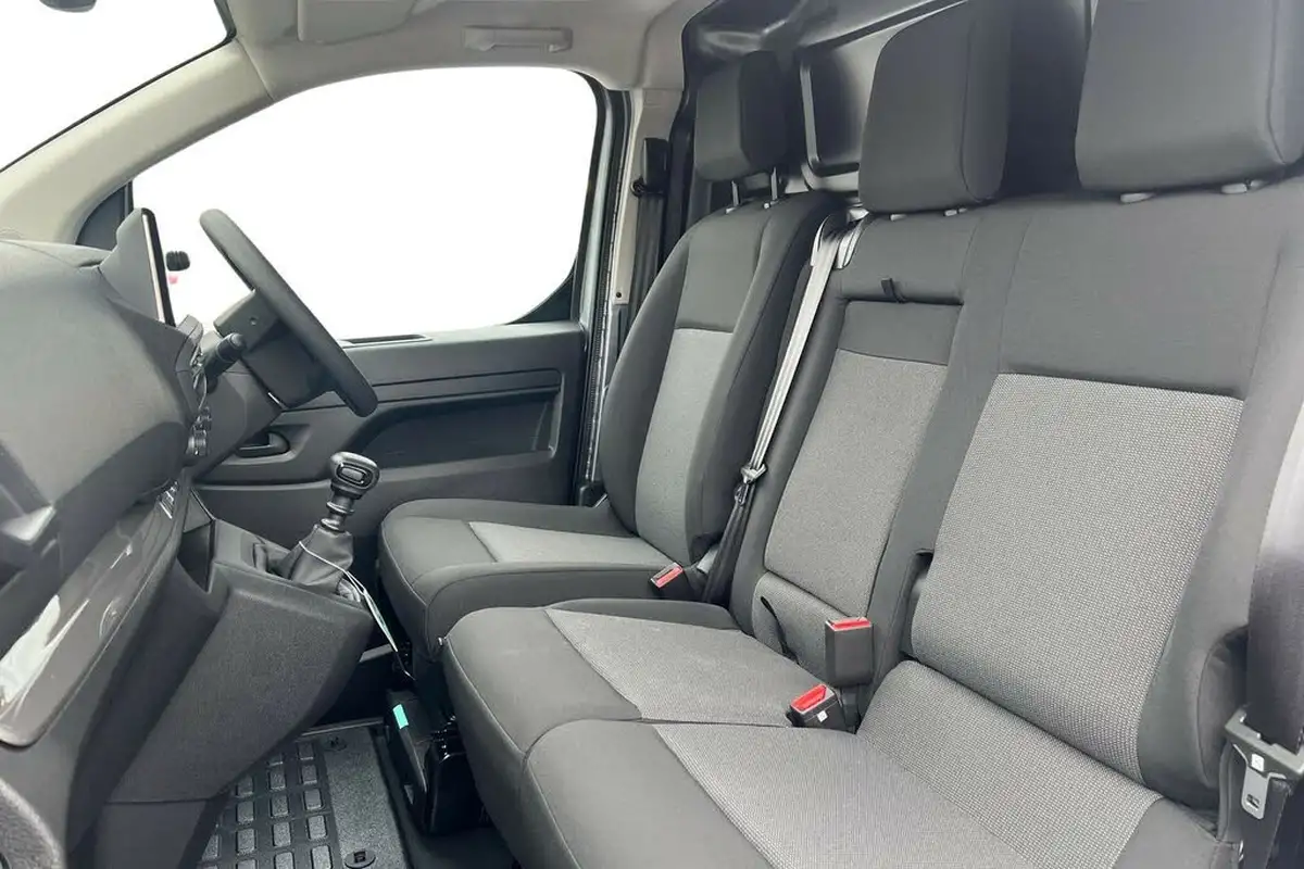 2024-vauxhall-vivaro-20td-xl-pro-big-15