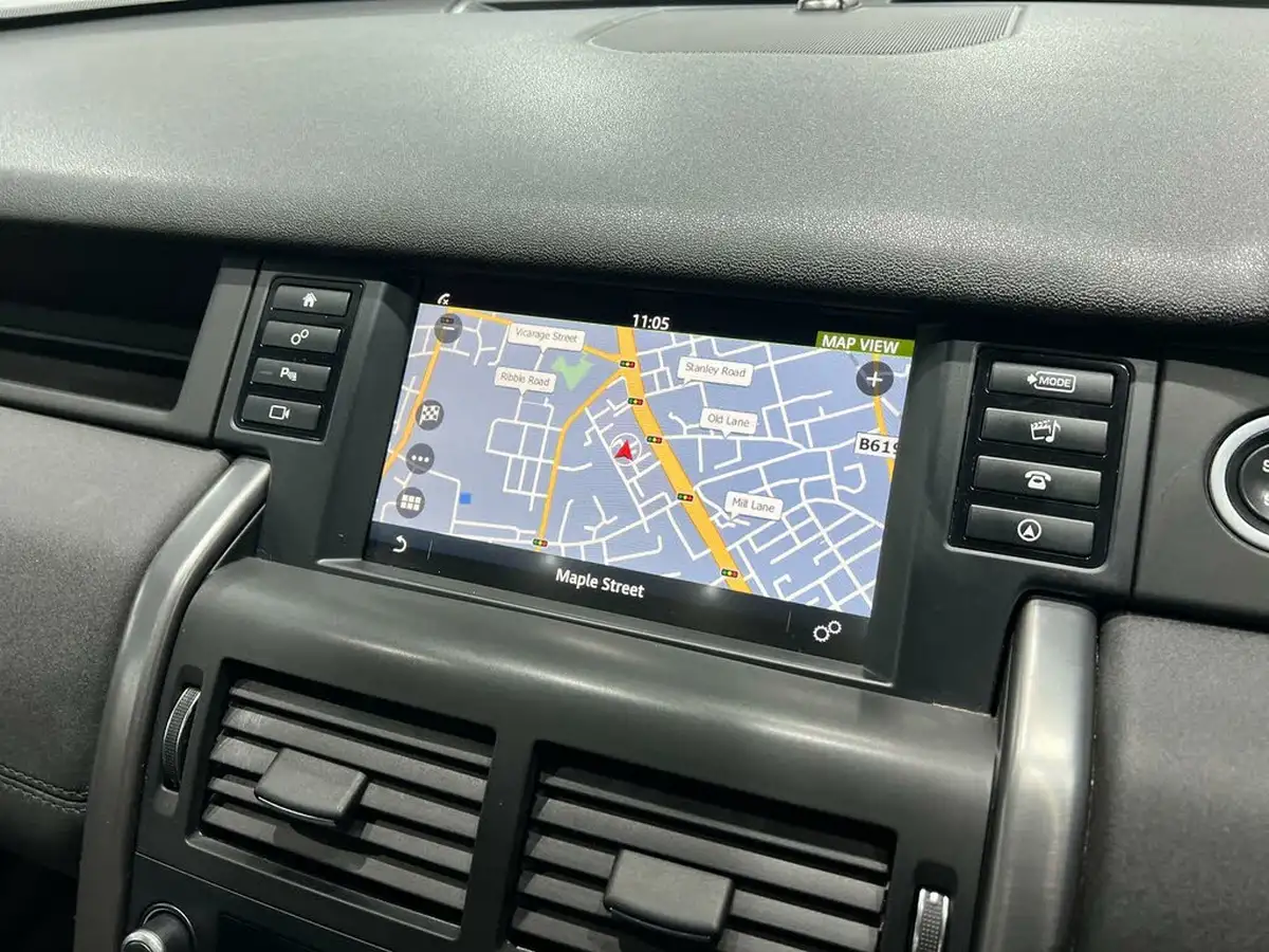 2019-land-rover-discovery-sport-20td4-landmark-big-40