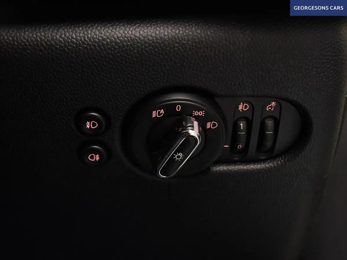 2020-mini-countryman-15-cooper-classic-big-37