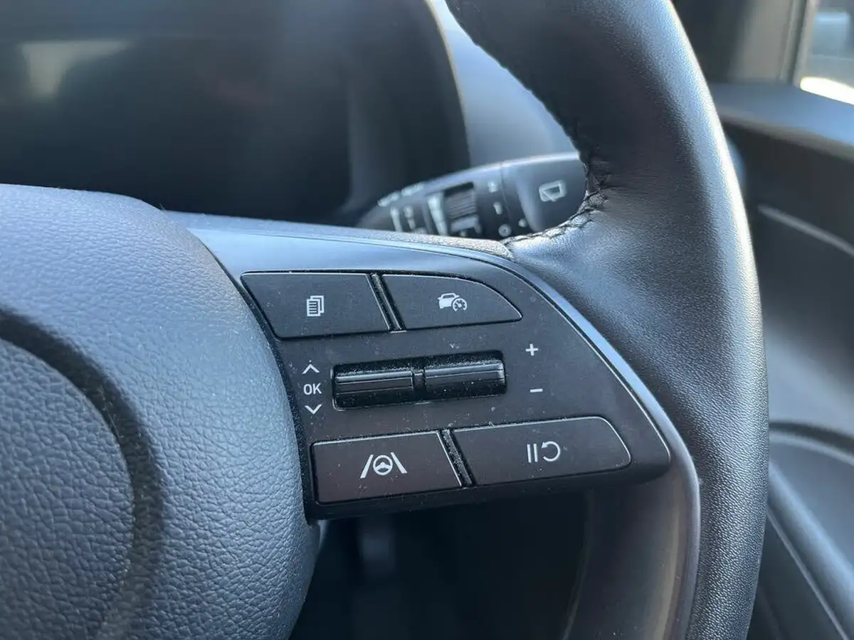 2022-hyundai-i20-10-t-gdi-premium-eclutch-imt-big-16