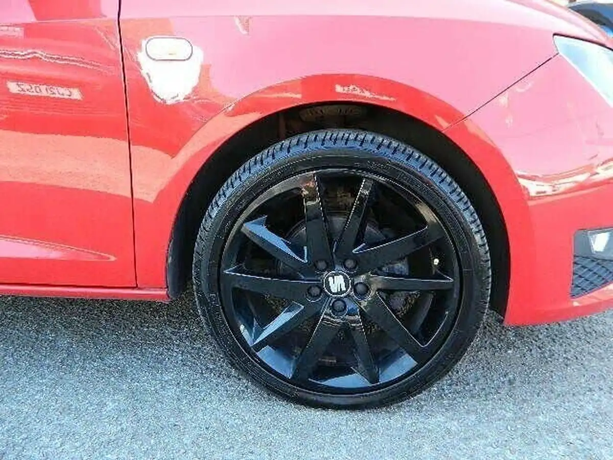 2015-seat-ibiza-12-fr-black-hatchback-5d-big-29