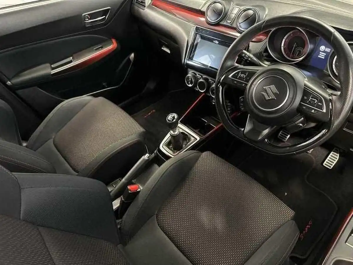 2018-suzuki-swift-14-boosterjet-sport-big-20