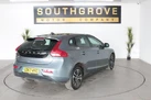 2018-volvo-v40-20-t2-momentum-small-8
