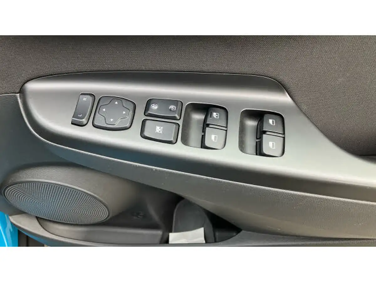 2022-hyundai-kona-16-gdi-se-connect-big-24
