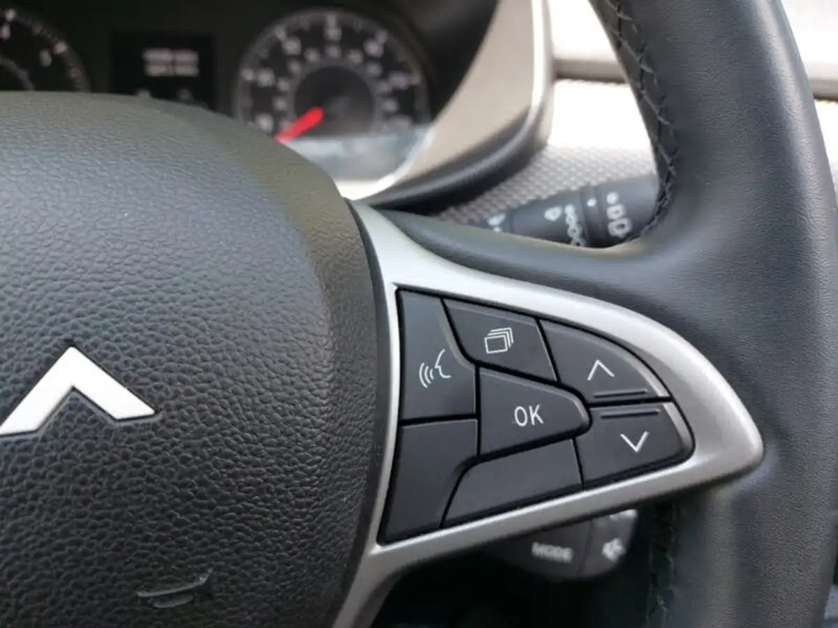 2023-dacia-sandero-10-tce-expression-90bhp-big-13