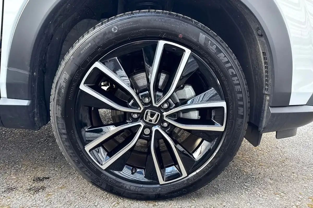 2024-honda-hr-v-15-i-mmd-elegance-big-14