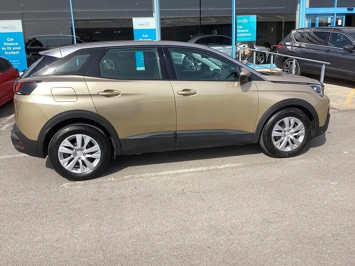 2019-peugeot-3008-suv-big-8
