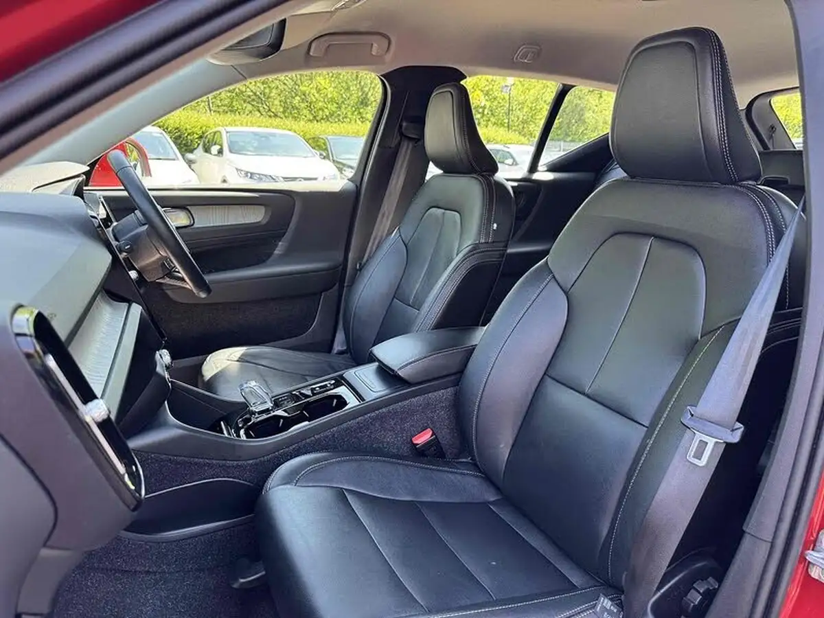 2020-volvo-xc40-20-b4-inscription-awd-big-15