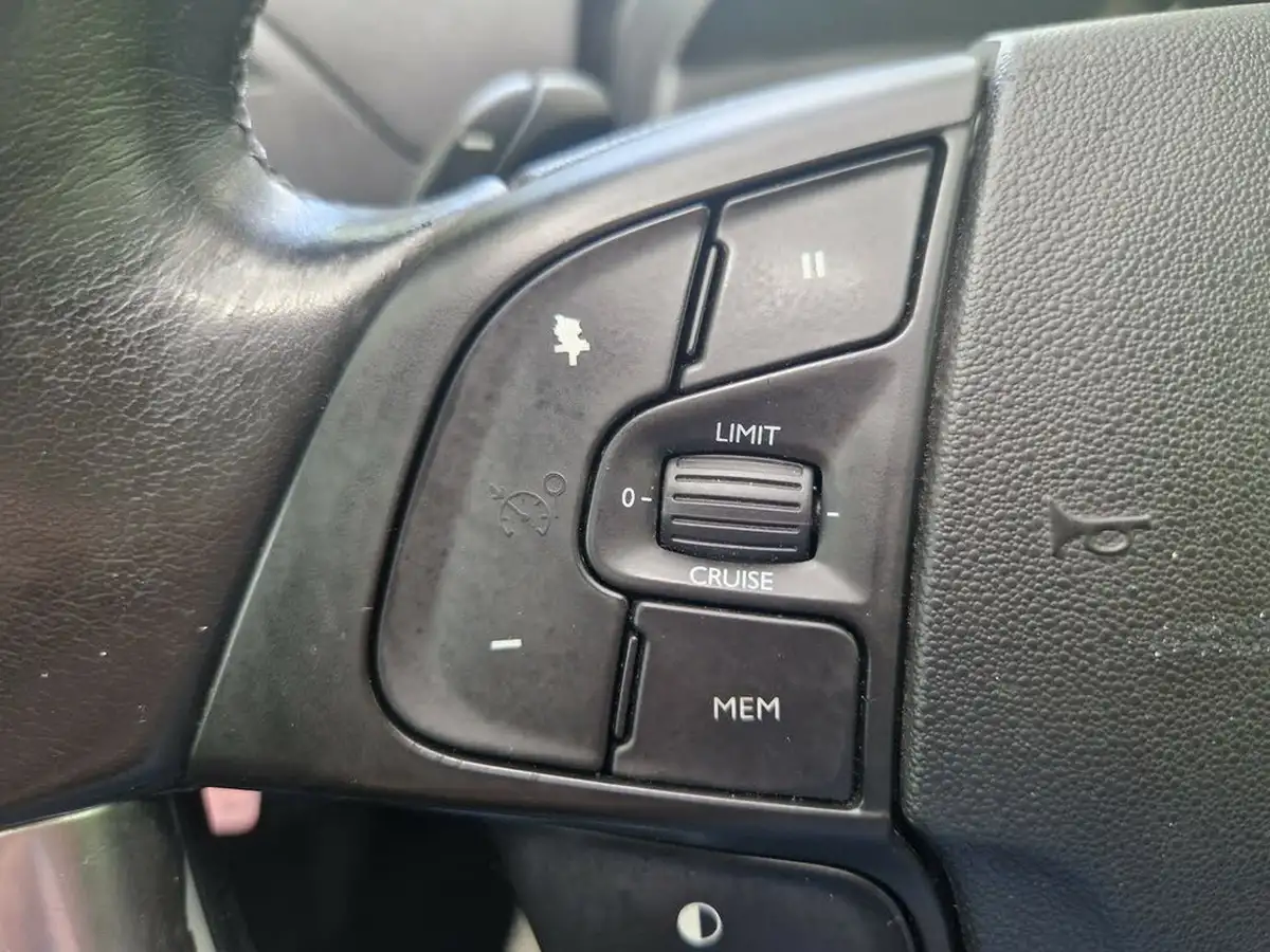 2014-citroen-grand-c4-picasso-16e-hdi-exclusive-etg6-big-38