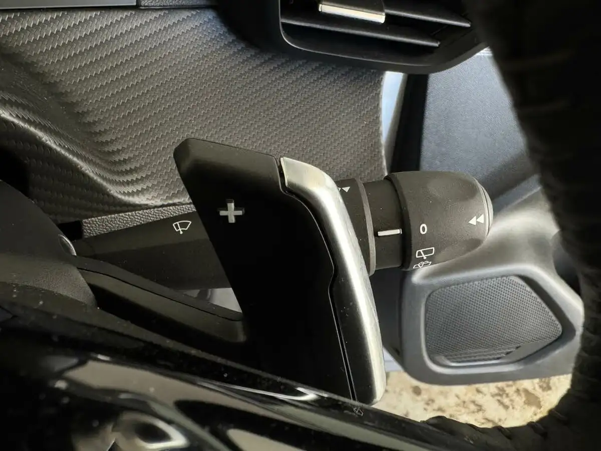 2023-peugeot-208-12-puretech-active-premium-100ps-eat8-big-43